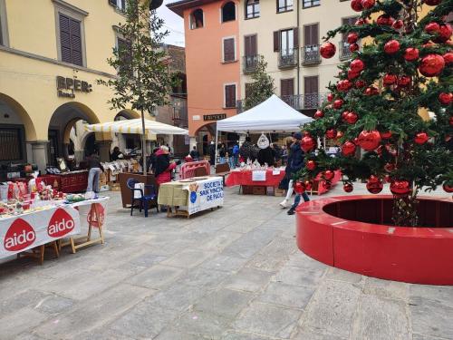 natale-2024-in-piazza-011